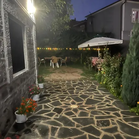 게스트하우스 Bujtina Hakorja 1988
