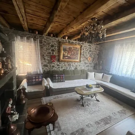 Bujtina Hakorja 1988